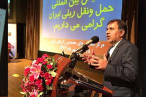 وزیر راه و شهرسازی: تجاري سازي حوزه حمل و نقل ريلي در اولويت كاري وزارت راه